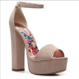 Madden Girl wallflower platform sandal in taupe